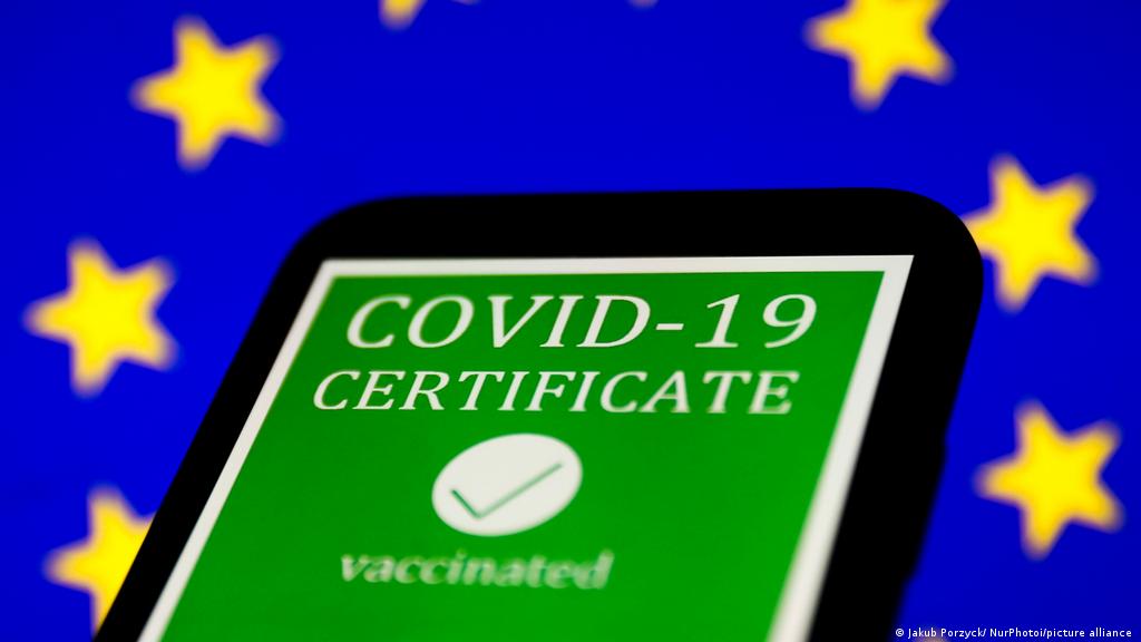 звільнення з роботи в Польщі за підробку COVID-сертифіката