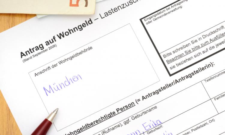 Формуляр заявления на поддержку в оплате жилья в Германии