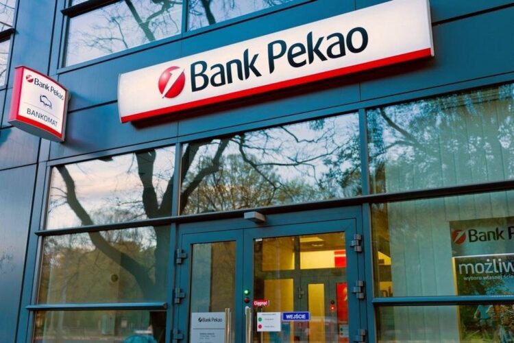 польський банк ПЕКАО для українців